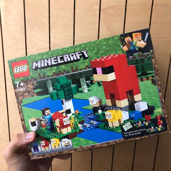 Lego Minecraft La Granja de Lana 21153 Caja Dañada CD
