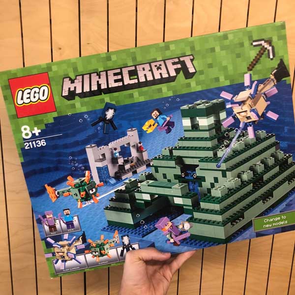 Lego Minecraft Monumento Oceánico 21136 Caja Dañada CD