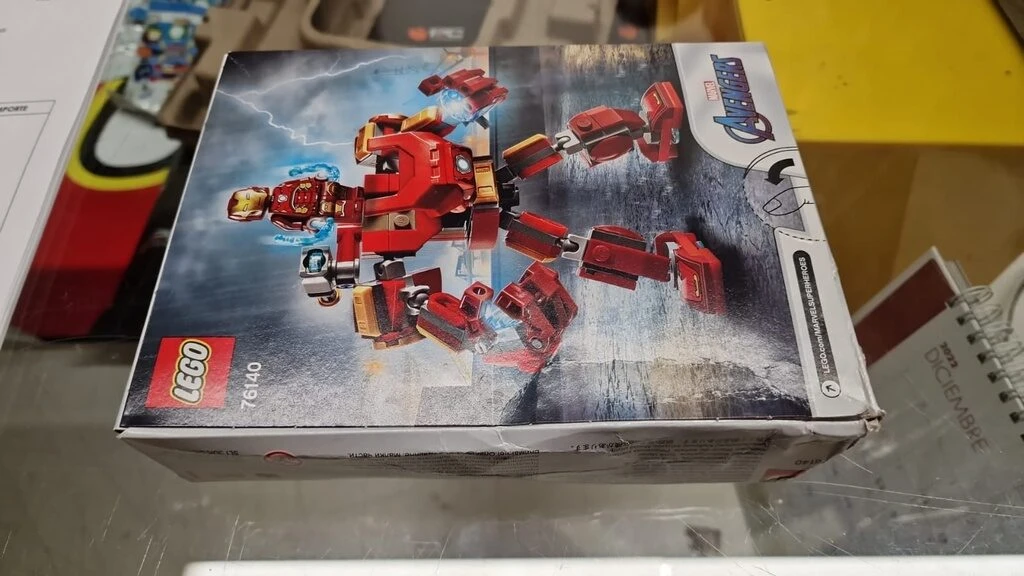 Lego Marvel Armadura Robótica de Iron Man Caja Dañada) 76140 Caja ...