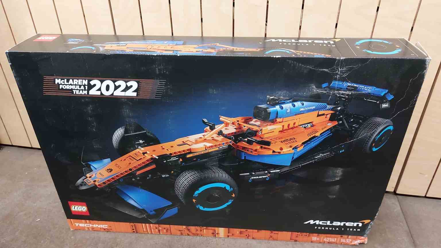 LEGO Technic Coche de Carreras McLaren Formula 1™ CAJA DAÑADA 42141-CD