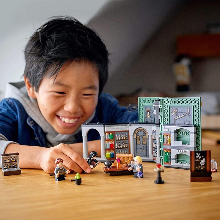 Lego Harry Potter Momento Hogwarts™ Clase de Pociones 76383